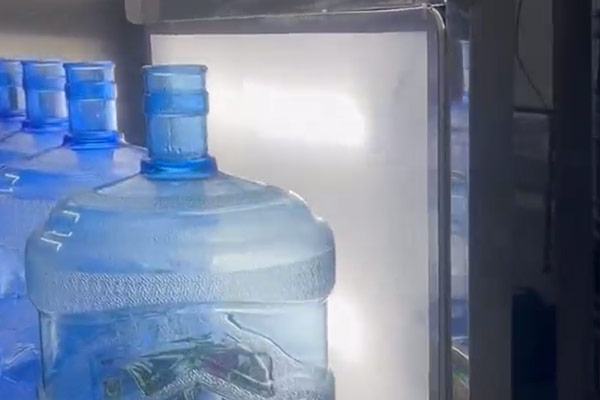 桶装水灌装机